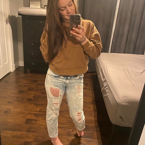 🦋 Distressed Boyfriend Jeans 🦋 - Picture 5 of 7